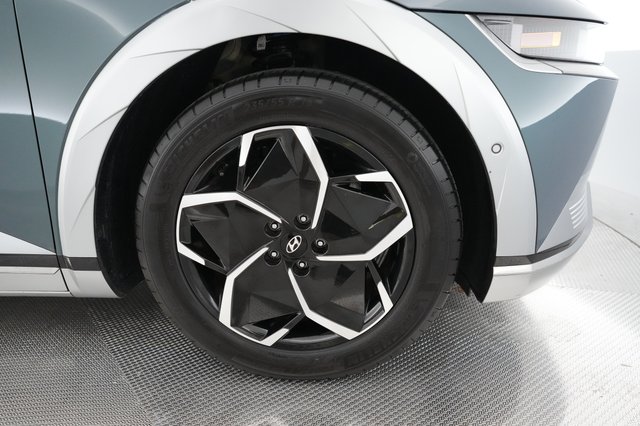 2024 Hyundai IONIQ 5 — photo 15 of 23