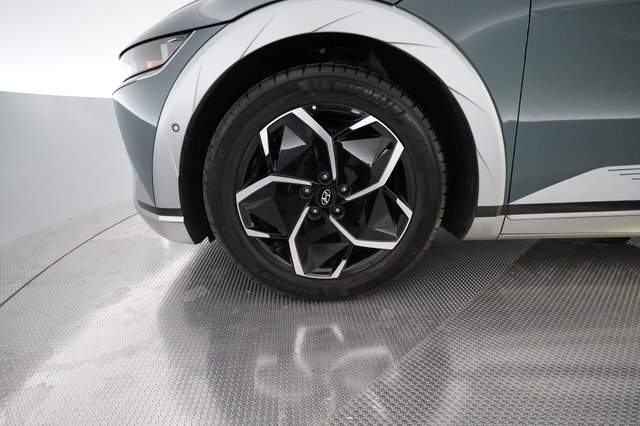 2024 Hyundai IONIQ 5 — photo 14 of 19