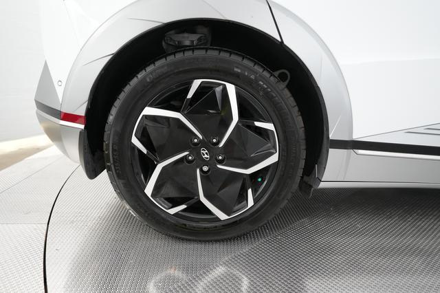 2024 Hyundai IONIQ 5 — photo 7 of 21