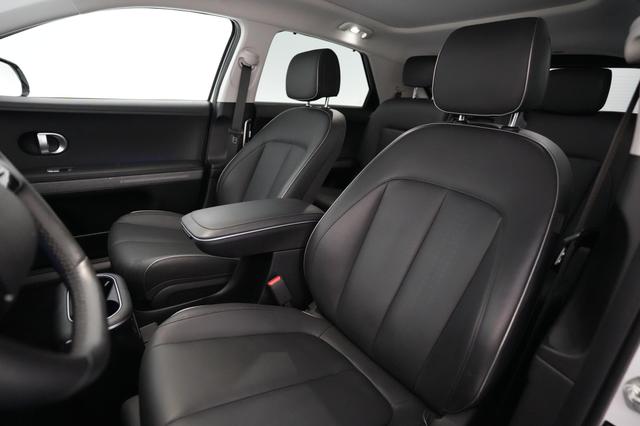 2024 Hyundai IONIQ 5 — photo 3 of 21