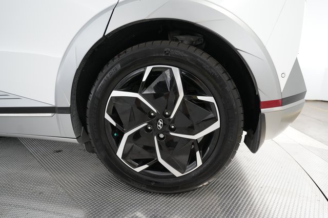 2024 Hyundai IONIQ 5 — photo 15 of 21