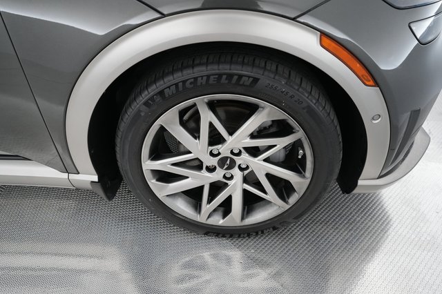 2024 Genesis GV60 — photo 13 of 22