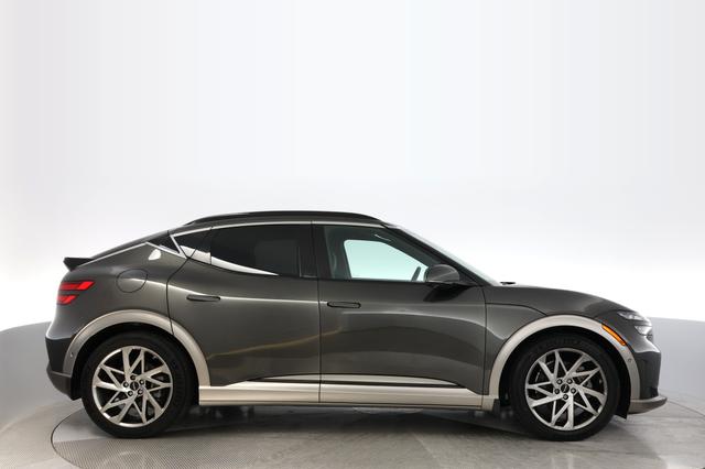 2024 Genesis GV60 — photo 10 of 22