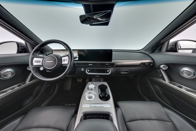 2024 Genesis GV60 — photo 19 of 22