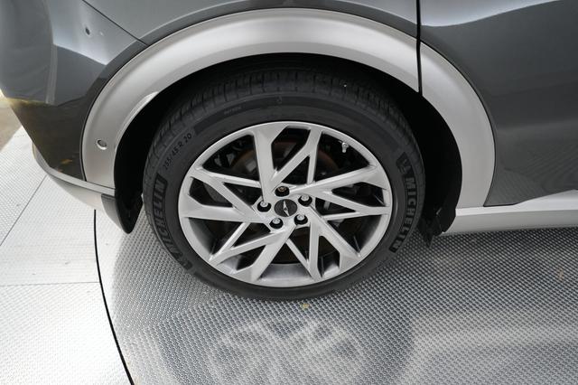 2024 Genesis GV60 — photo 7 of 22