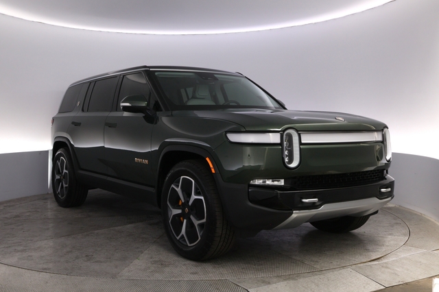 2023 Rivian R1S