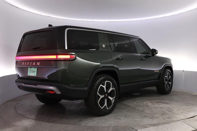 2023 Rivian R1S — photo 2 of 25