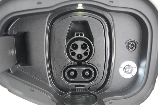 2025 Ford Mustang Mach-E — photo 8 of 28