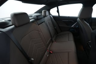 2025 BMW i5 — photo 4 of 23