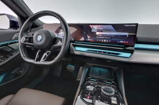 2025 BMW i5 — photo 20 of 23