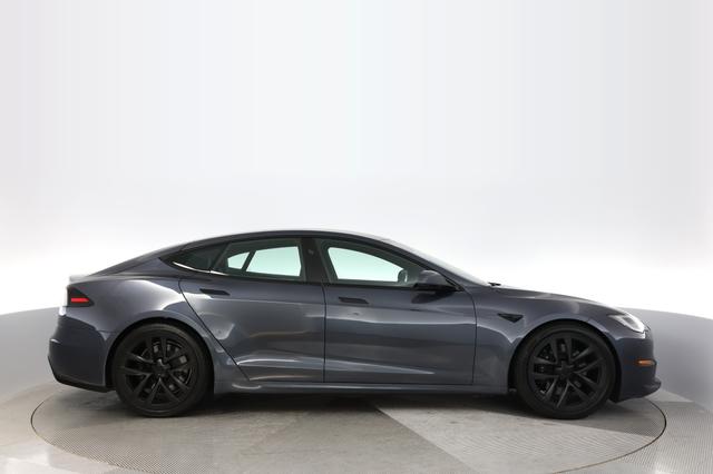 2023 Tesla Model S — photo 10 of 21
