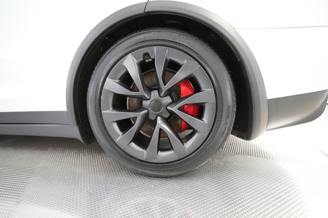 2023 Tesla Model X — photo 17 of 25