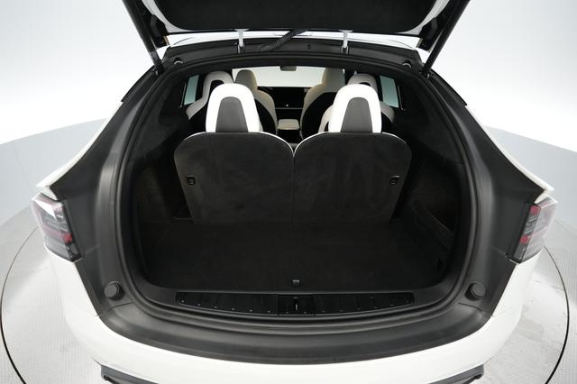 2023 Tesla Model X — photo 6 of 25