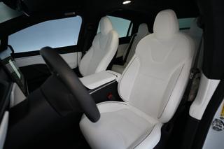 2023 Tesla Model X — photo 3 of 25