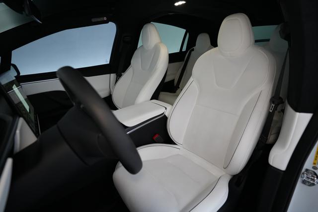 2023 Tesla Model X — photo 3 of 25