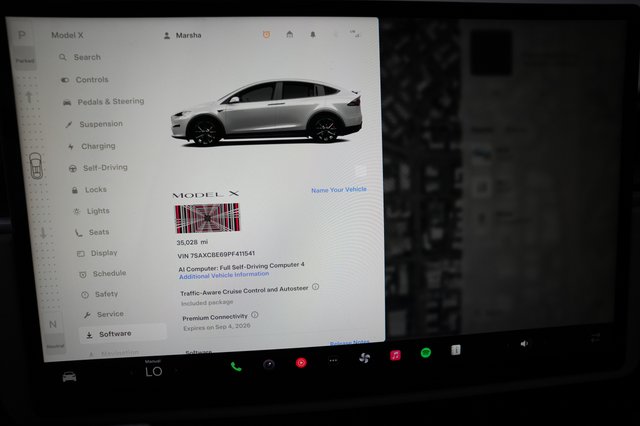 2023 Tesla Model X — photo 5 of 25