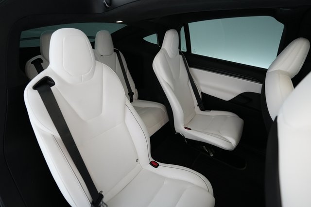 2023 Tesla Model X — photo 4 of 25