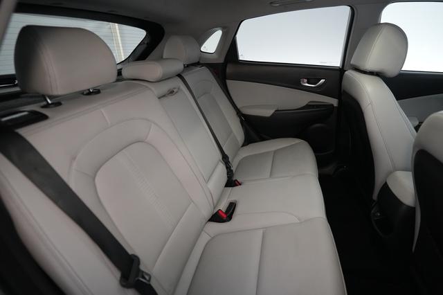 2023 Hyundai Kona Electric — photo 4 of 23