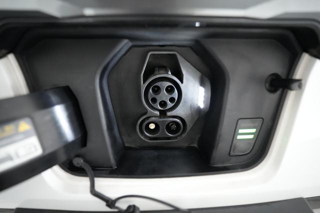 2023 Kia Niro EV — photo 8 of 20