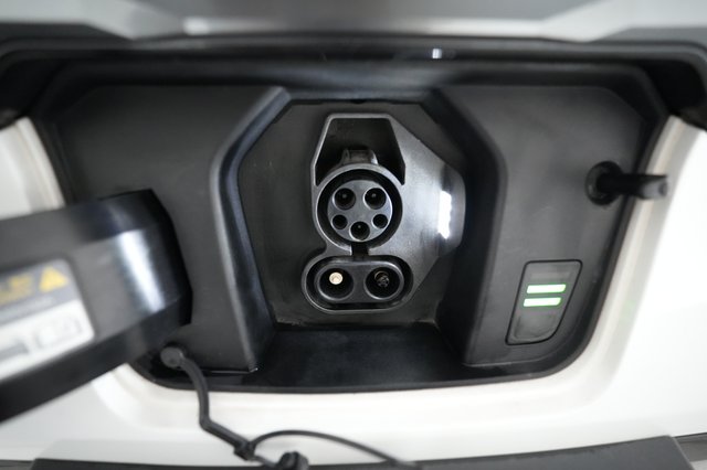 2023 Kia Niro EV — photo 8 of 20