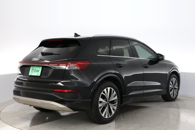 2023 Audi Q4 e-tron — photo 2 of 18