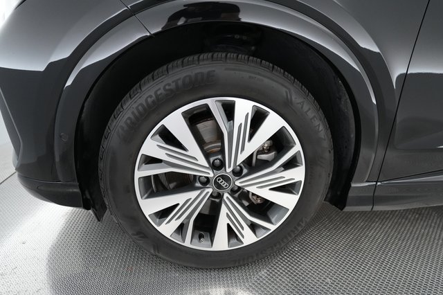 2023 Audi Q4 e-tron — photo 14 of 18