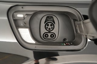 2023 Audi Q4 e-tron — photo 8 of 18