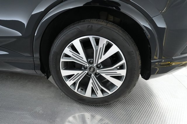 2023 Audi Q4 e-tron — photo 15 of 18