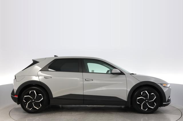 2024 Hyundai IONIQ 5 — photo 10 of 20