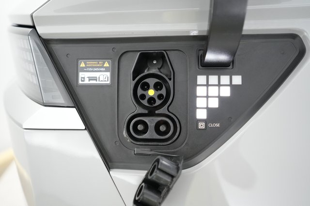 2024 Hyundai IONIQ 5 — photo 8 of 20