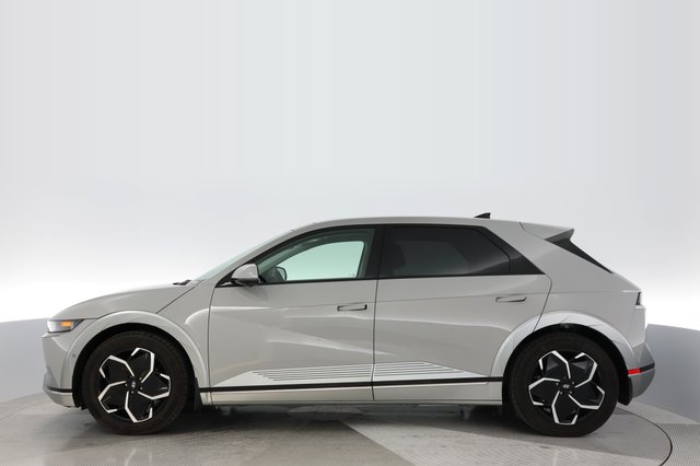 2024 Hyundai IONIQ 5 — photo 12 of 19