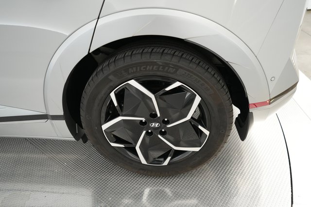 2024 Hyundai IONIQ 5 — photo 15 of 19