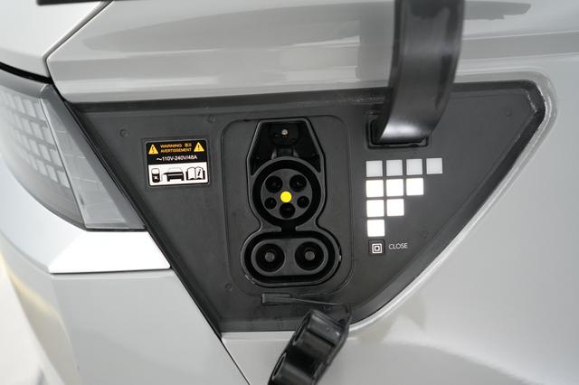 2024 Hyundai IONIQ 5 — photo 8 of 19