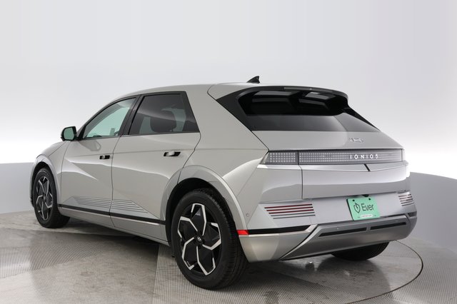 2024 Hyundai IONIQ 5 — photo 13 of 24