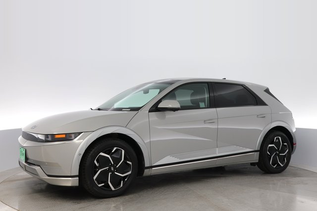 2024 Hyundai IONIQ 5 — photo 14 of 24