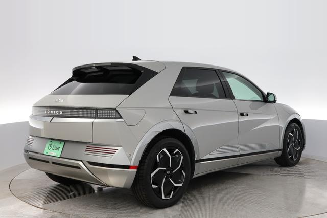 2024 Hyundai IONIQ 5 — photo 2 of 24