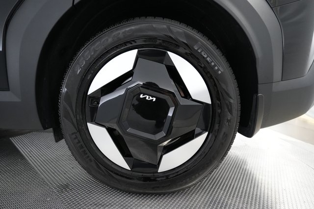 2024 Kia EV9 — photo 7 of 24