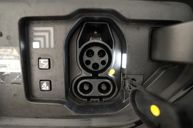 2024 Kia EV9 — photo 8 of 24