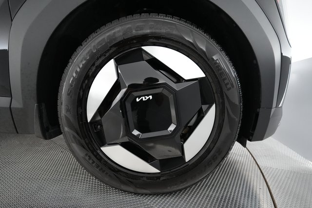 2024 Kia EV9 — photo 14 of 24