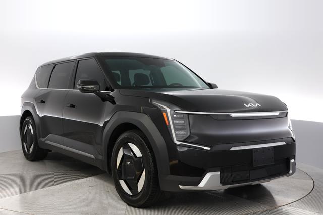 2024 Kia EV9 — photo 9 of 24