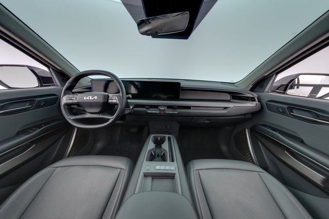 2024 Kia EV9 — photo 21 of 24