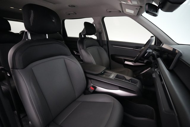 2024 Kia EV9 — photo 16 of 24