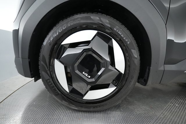 2024 Kia EV9 — photo 13 of 24