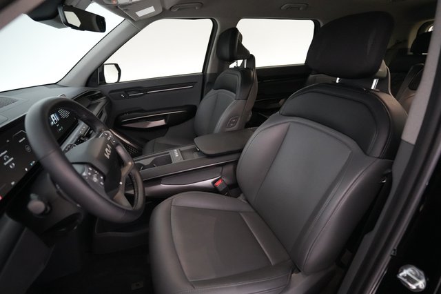 2024 Kia EV9 — photo 3 of 24