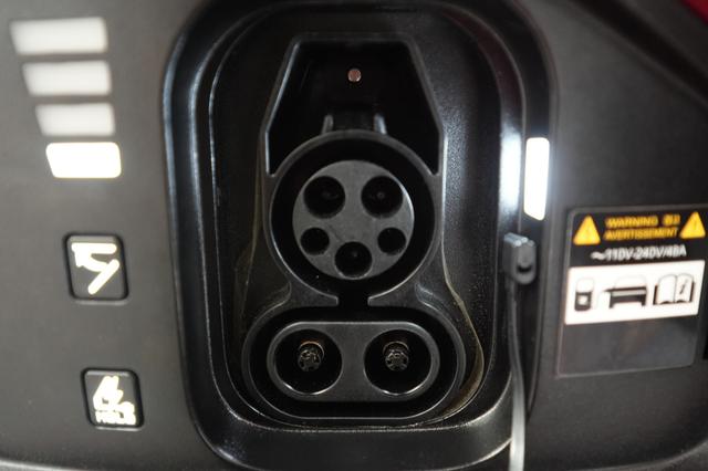 2024 Kia EV6 — photo 8 of 24
