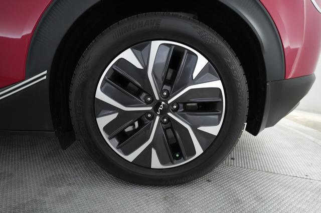 2024 Kia EV6 — photo 7 of 24