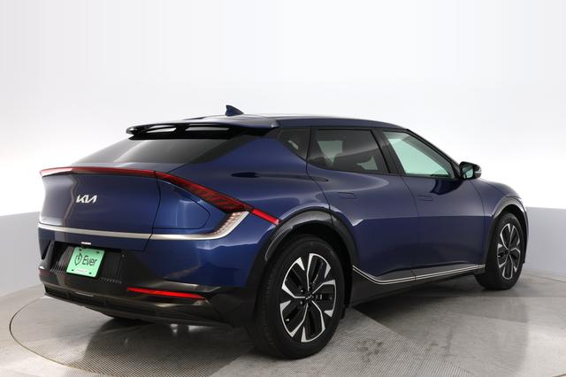 2024 Kia EV6 — photo 2 of 24