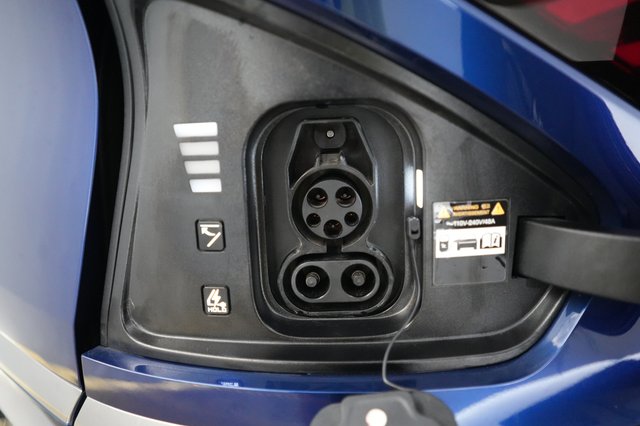 2024 Kia EV6 — photo 8 of 24