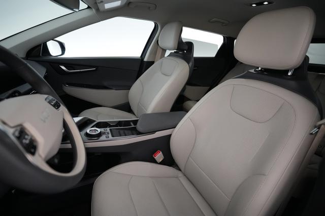 2024 Kia EV6 — photo 3 of 24