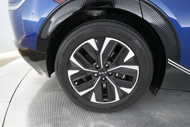2024 Kia EV6 — photo 7 of 24